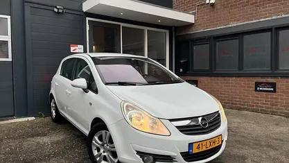 Occasion 2010 Opel Corsa Cosmo Hatchback | € 4.999 (Eerlijke prijs)