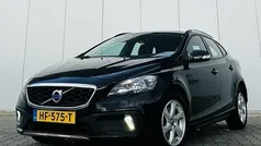 Gebruikt 2014 Volvo V40 CC Momentum Stationwagen | € 8.999 (Eerlijke prijs)