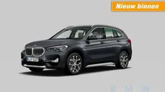 Grijs, metallic lak Gebruikt 2021 BMW X1 Efficient Dynamics SUV | € 24.900 (Goede deal)