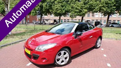 Rood Gebruikt 2011 Renault Mégane Cabriolet Dynamique Cabriolet | € 5.944 (Eerlijke prijs)