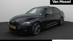Zwart Gebruikt 2019 BMW 320 M Sport Sedan | € 27.445 (Eerlijke prijs)