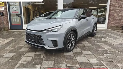 Grijs Occasion 2024 Lexus LBX SUV | € 35.950 (Eerlijke prijs)
