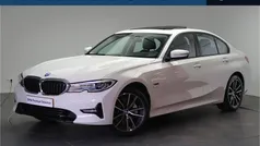 Gebruikt 2022 BMW 330e Comfort Edition Sedan | € 38.950 (Eerlijke prijs)