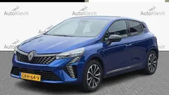 Bleu iron (blauw metallic) Gebruikt 2024 Renault Clio V Techno Hatchback | € 24.450 (Eerlijke prijs)
