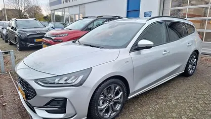 Gebruikt 2025 Ford Focus ST-Line Stationwagen | € 25.995 (Eerlijke prijs)