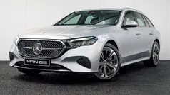 Grijs Gebruikt 2023 Mercedes E300 Avantgarde Stationwagen | € 54.995 (Eerlijke prijs)