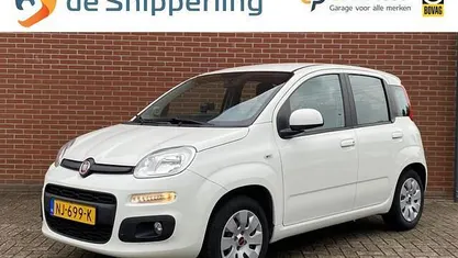Occasion 2017 Fiat Panda Lounge Hatchback | € 10.450 (Eerlijke prijs)