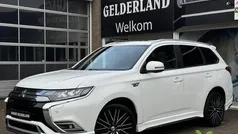 Wit Gebruikt 2019 Mitsubishi Outlander Intense SUV | € 24.250 (Eerlijke prijs)