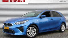 Blauw Gebruikt 2021 Kia Ceed Hatchback | € 19.845 (Eerlijke prijs)