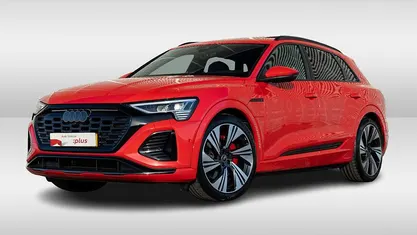 Rood Occasion 2023 Audi Q8 e-tron SUV | € 54.950 (Super prijs)