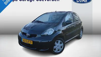 Occasion Toyota Aygo Comfort 68 PK (50 kW) 2011 Zwart Hatchback