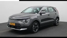 Grijs, metallic lak Gebruikt 2024 Kia e-Niro Light SUV | € 30.940 (Super prijs)