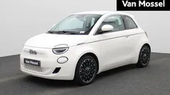 Wit Gebruikt 2023 Fiat 500e La Prima Hatchback | € 24.900 (Eerlijke prijs)
