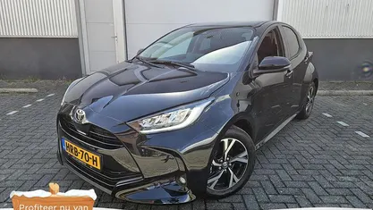 Nieuw Toyota Yaris Hybrid 116 PK (85 kW) 2025 Zwart Hatchback