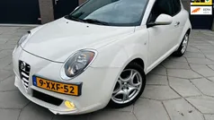 Wit, metallic lak Gebruikt 2014 Alfa Romeo MiTo Hatchback | € 6.395 (Eerlijke prijs)