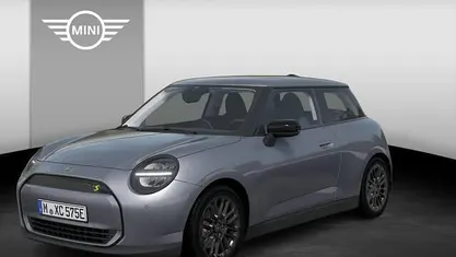 Gebruikt 2025 Mini Cooper SE Essential Hatchback | € 33.086 (Super prijs)