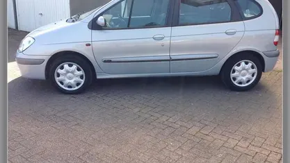 Grijs Gebruikt 2002 Renault Scénic Expression MPV | € 1.500 (Eerlijke prijs)