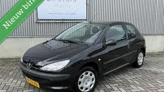 Zwart Gebruikt 2007 Peugeot 206 Hatchback | € 1.950 (Eerlijke prijs)