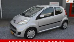 Grijs Gebruikt 2009 Peugeot 107 Hatchback | € 2.950 (Eerlijke prijs)
