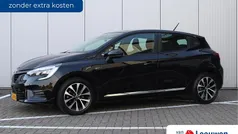 Zwart Gebruikt 2021 Renault Clio Zen Hatchback | € 14.795 (Eerlijke prijs)