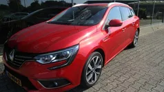 Rood Gebruikt 2016 Renault Mégane GrandTour Bose Edition Stationwagen | € 11.495 (Eerlijke prijs)