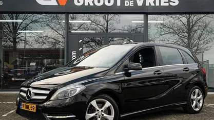 Zwart Occasion 2014 Mercedes B180 Ambition MPV | € 11.995 (Goede deal)