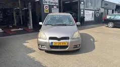Grijs Gebruikt 2002 Toyota Yaris Sport Hatchback | € 1.350 (Eerlijke prijs)