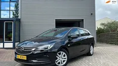 Zwart Gebruikt 2019 Opel Astra Stationwagen | € 7.450 (Goede deal)