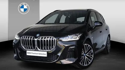 Zwart Occasion 2022 BMW 225 Active Tourer Performance MPV | € 41.900 (Eerlijke prijs)