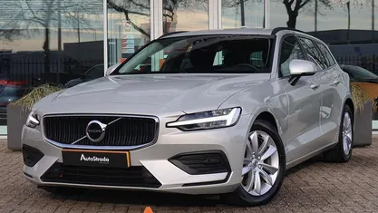 Occasion 2021 Volvo V60 Business Edition Stationwagen | € 23.900 (Super prijs)