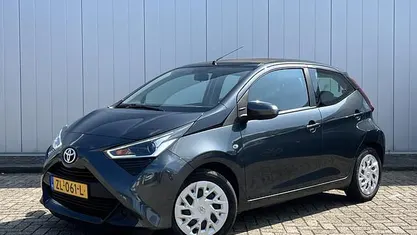 Occasion Toyota Aygo X-play 74 PK (54 kW) 2019 Hatchback