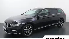 Zwart Gebruikt 2021 VW Passat Business Stationwagen | € 29.840 (Eerlijke prijs)
