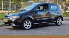 Zwart Gebruikt 2005 Chevrolet Kalos Sport Hatchback | € 1.800 (Eerlijke prijs)