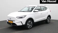 Wit Gebruikt 2022 MG ZS Comfort Sedan | € 19.495 (Eerlijke prijs)