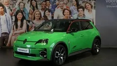 Gebruikt 2024 Renault R5 Komfort Hatchback | € 30.950 (Eerlijke prijs)