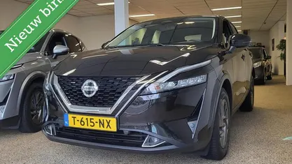 Zwart (metallic) Gebruikt 2022 Nissan Qashqai Acenta SUV | € 23.450 (Goede deal)