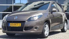Bruin Gebruikt 2010 Renault Scénic III Expression MPV | € 4.250 (Eerlijke prijs)
