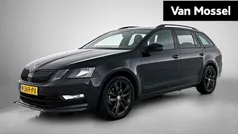 Zwart Gebruikt 2020 Skoda Octavia Business Line Stationwagen | € 20.900 (Eerlijke prijs)