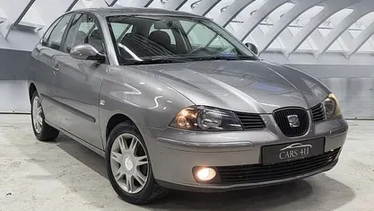 Grijs Gebruikt 2005 Seat Ibiza Reference Hatchback | € 2.249 (Eerlijke prijs)