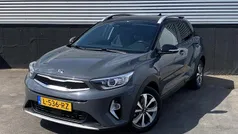 Grijs Gebruikt 2021 Kia Stonic SUV | € 20.900 (Eerlijke prijs)