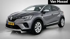 Grijs Gebruikt 2020 Renault Captur Zen SUV | € 17.435 (Eerlijke prijs)