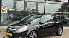 Zwart Gebruikt 2011 Opel Corsa Edition Hatchback | € 3.749 (Eerlijke prijs)