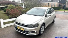 Grijs (metallic) Gebruikt 2017 VW Polo Comfortline Hatchback | € 11.950 (Eerlijke prijs)