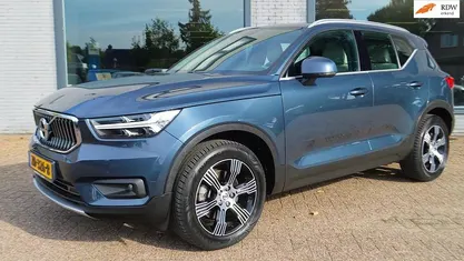 Blauw Occasion 2019 Volvo XC40 Inscription SUV | € 29.945 (Eerlijke prijs)