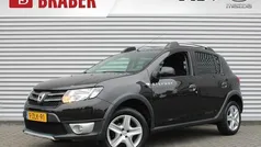 Gebruikt 2015 Dacia Sandero Lauréate Hatchback | € 6.789 (Eerlijke prijs)