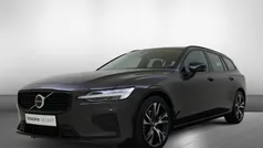 Grijs, metallic lak Gebruikt 2024 Volvo V60 Plus Stationwagen | € 42.935 (Eerlijke prijs)