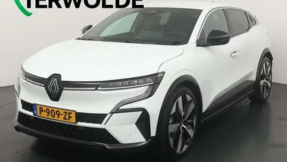 Wit Gebruikt 2022 Renault Megane E-Tech Techno Hatchback | € 24.445 (Eerlijke prijs)