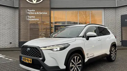 Wit Occasion 2024 Toyota Corolla Cross Style SUV | € 33.900 (Eerlijke prijs)