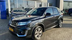 Zwart Gebruikt 2023 Suzuki Vitara SUV | € 26.450 (Eerlijke prijs)