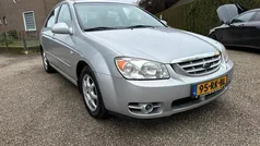 Grijs Gebruikt 2005 Kia Cerato LX Sedan | € 750